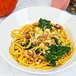 Spaghetti crème de potimarron, chou kale, lardon et noix