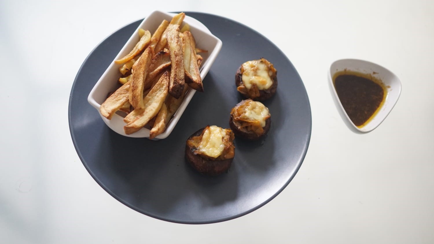 Champignons "veggi-farcis" et ses frites dorées au Thermomix