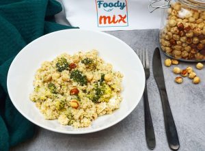 Quinoa et brocolis sauce chèvre noisettes