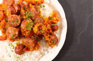 Rougail saucisses et son riz pilaf
