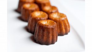 Cannelés ibériques de polenta, salade fraîche