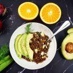 Une très bonne salade rapide et facile à faire avec plein de bons légumes.