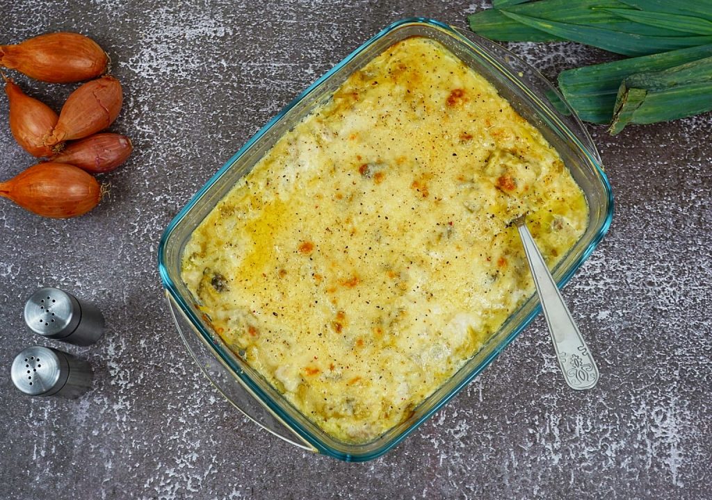 Cassolette de poisson, fondue de poireau à la moutarde