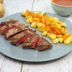 Pièce de notre artisan boucher et patatas bravas