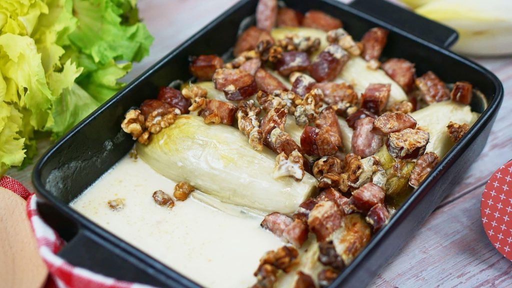 Gratin d'endives à la cancoillotte et saucisse de Montbéliard
