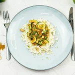 Curry de courgette lait de coco et noix de cajou